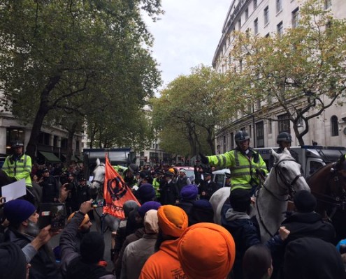 Horses being used to pen in peaceful protesters which caused them to push back